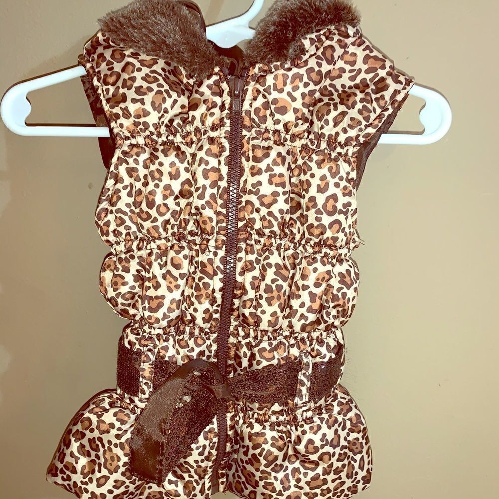 Cheetah print baby girl puffer vest with h…